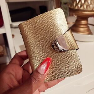 Gold cardholder